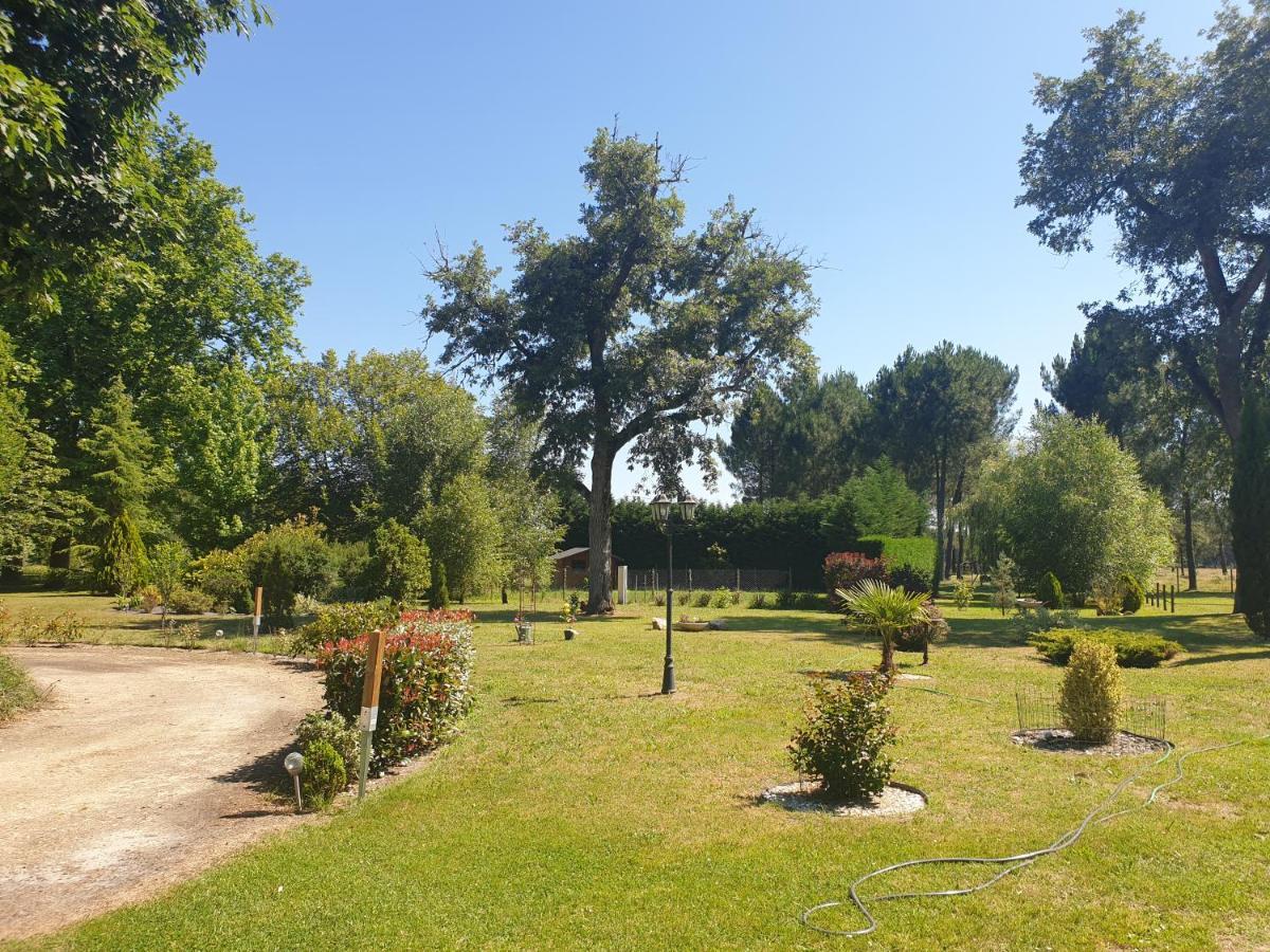 La Grange De Mombel Villa Losse Екстериор снимка